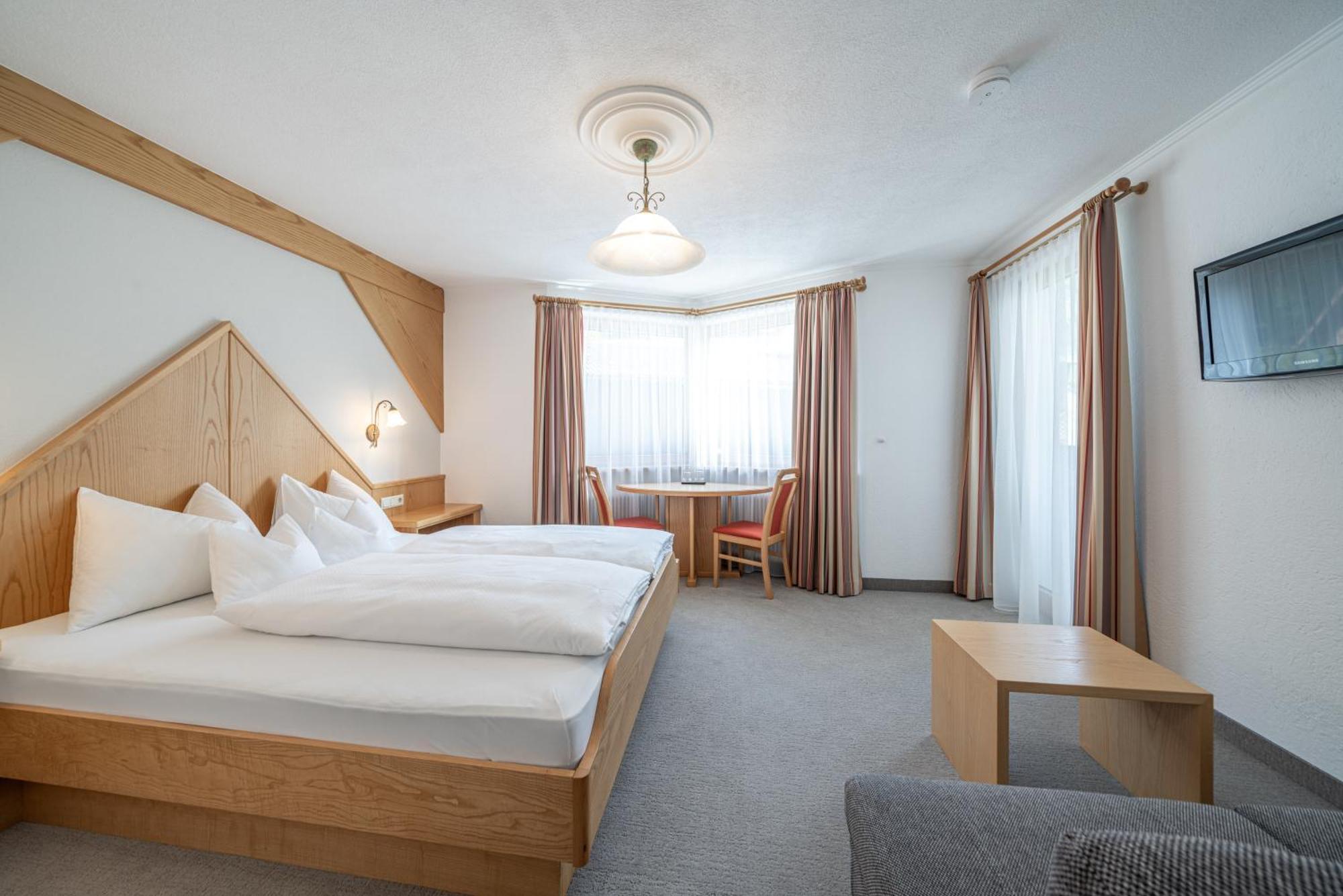 Pension Bergfrieden Обергургль Экстерьер фото