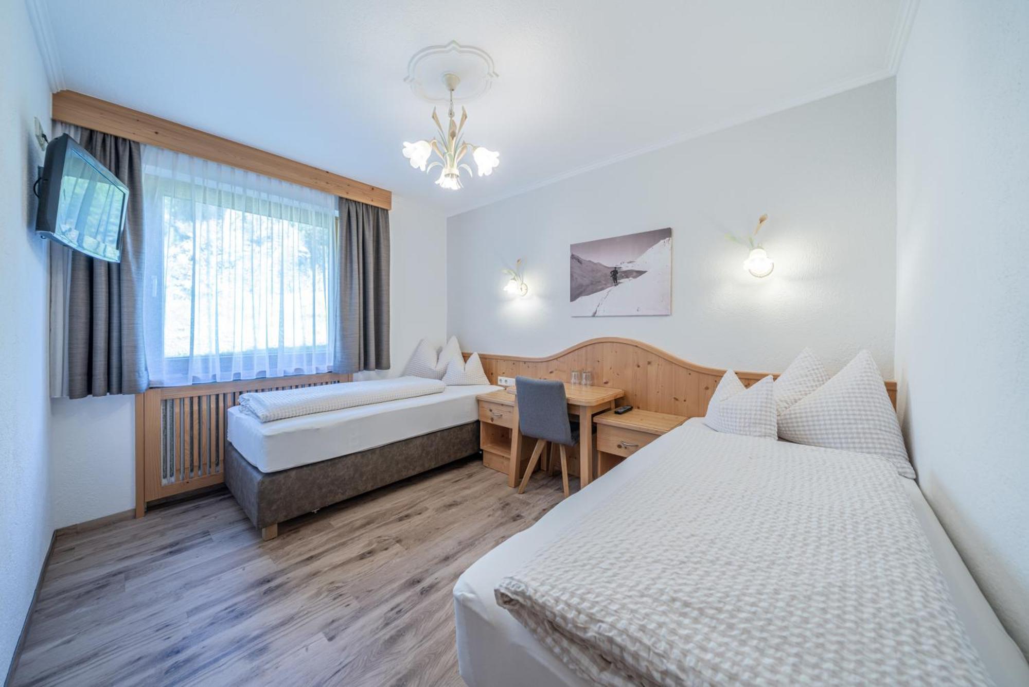 Pension Bergfrieden Обергургль Экстерьер фото